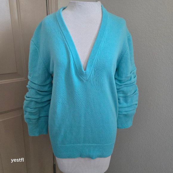 Michael Kors Collection
Cashmere Ruched-Sleeve Sweater S Seafoam - Picture 2 of 7